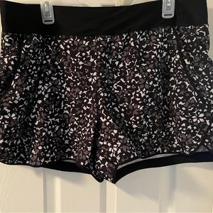 Land’s End 2 layer athletic shorts 16